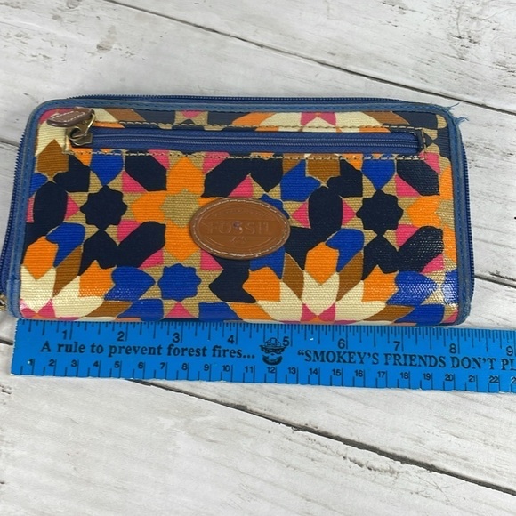 Fossil Multi-color Graphic Starburst Coated PVC Zip Around Wallet - Picture 8 of 9